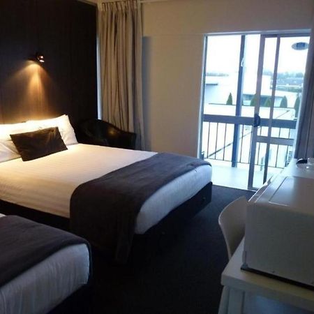 The Riccarton Hotel Christchurch Extérieur photo