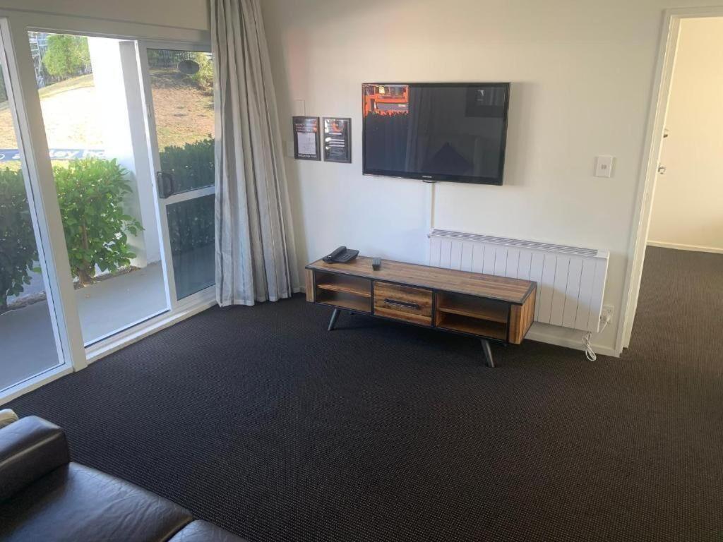 The Riccarton Hotel Christchurch Extérieur photo