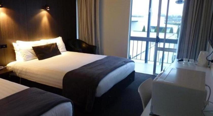 The Riccarton Hotel Christchurch Extérieur photo
